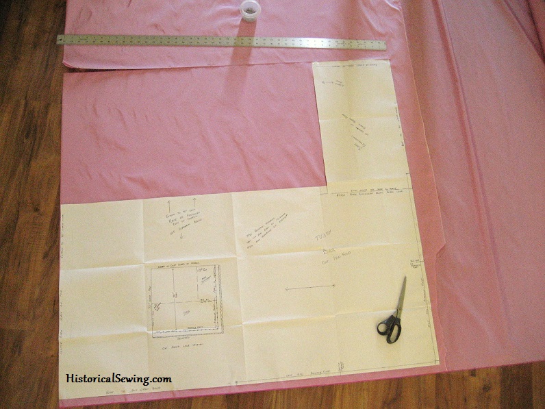 Cutting out the asymmetrical overskirt