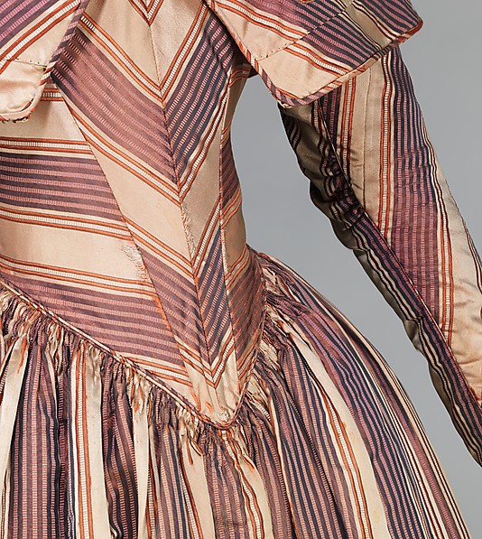 1845-50 Visiting Dress -gauged skirt