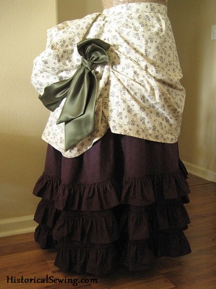 1871 cotton overskirt and skirt with ruffles
