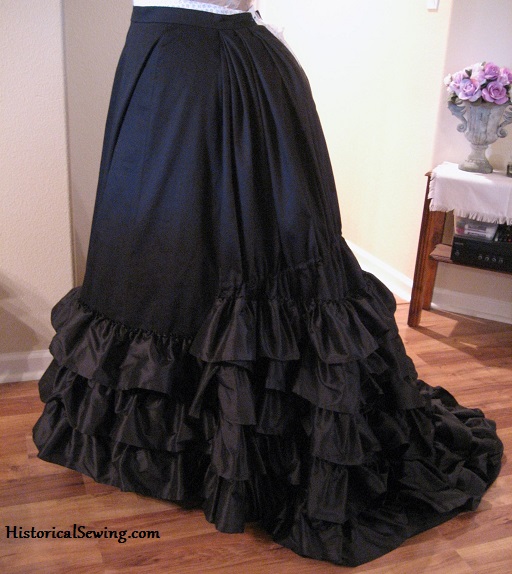 1875 Trained Black Skirt