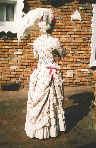1883 Rose Polonaise back view
