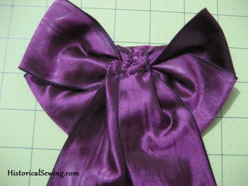 How to Make Ribbon Bows for Victorian Costumes – Historical Sewing