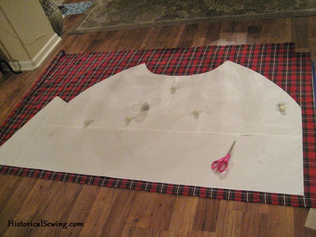 Cutting the square overskirt