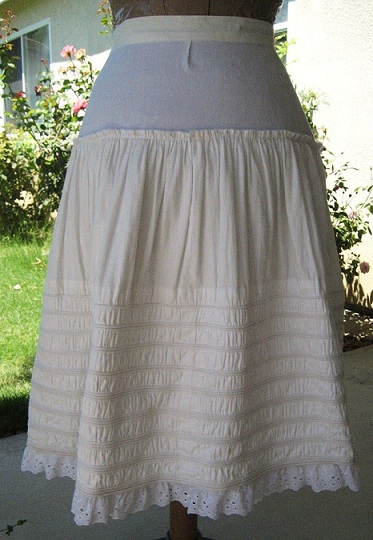 Reducing Petticoat Layers So Your Waist Looks Small – Historical Sewing